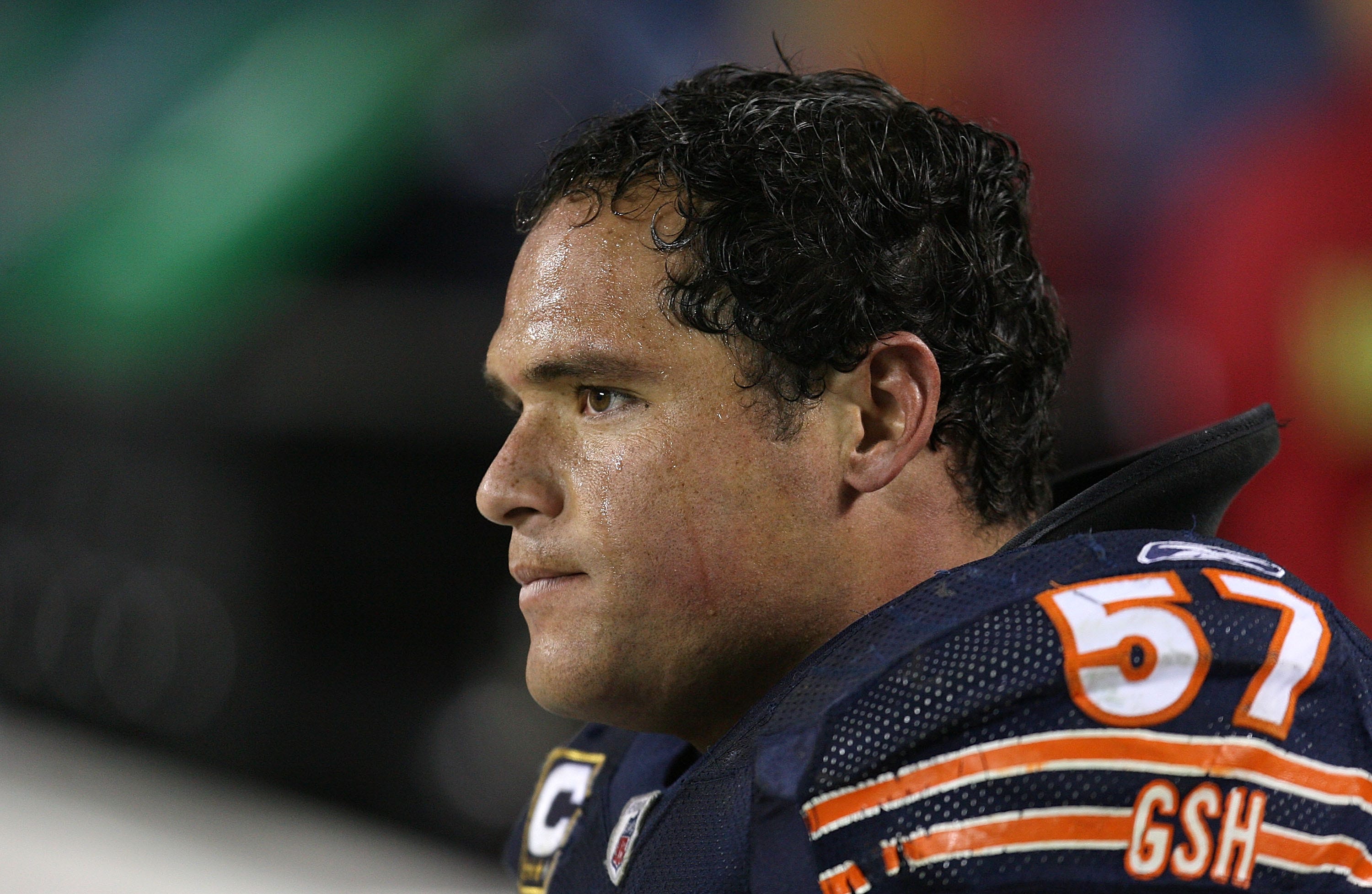 Former Bears lineman Olin Kreutz fired from sports media site after allegedly attacking coworker