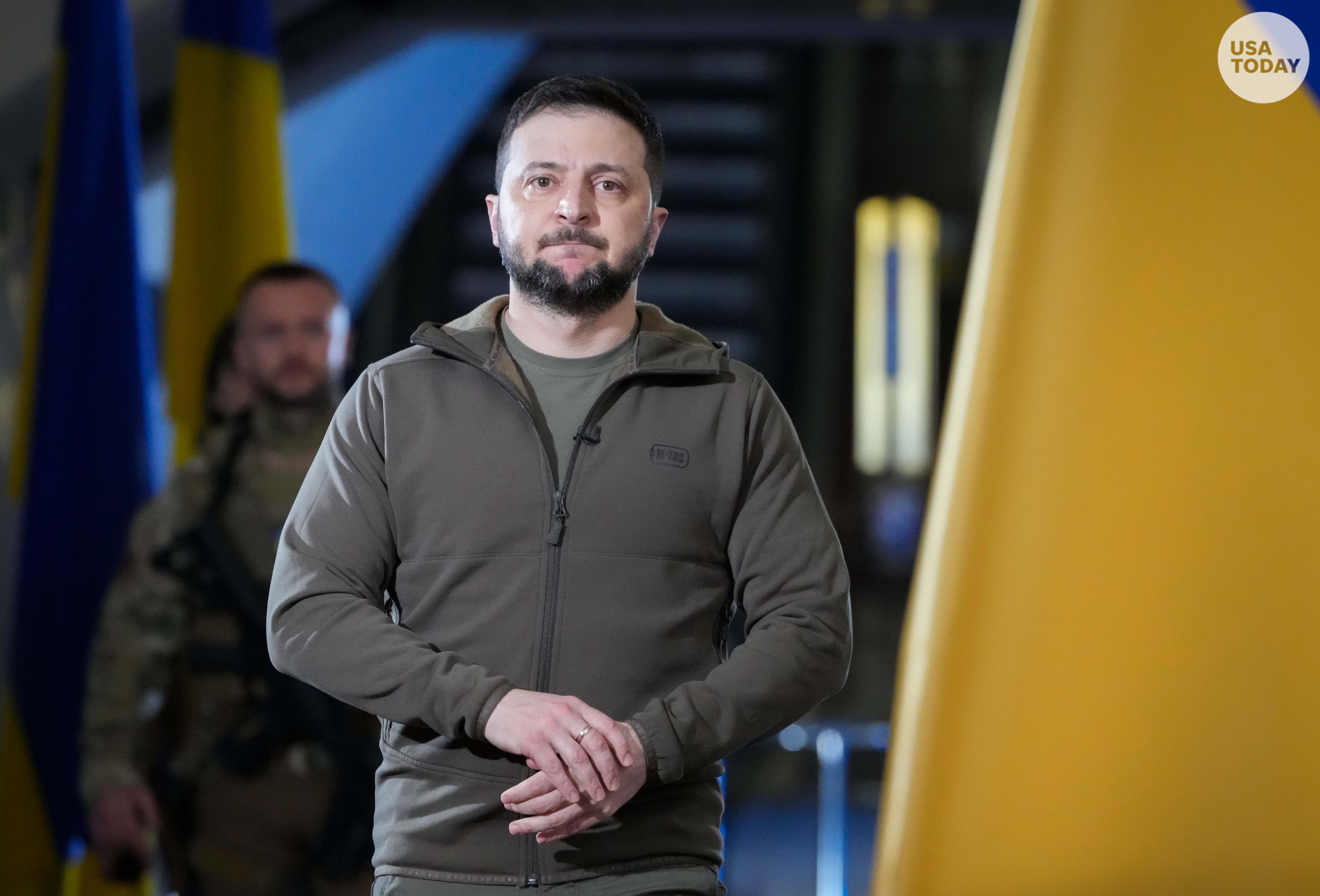 Zelenskyy reports 156 people evacuated from Mariupol, but it's 'not a victory yet' thumbnail