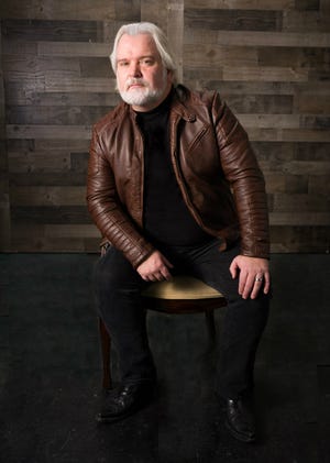 Alan Turner will be coming to the Cheboygan Opera House Friday evening to present The Ultimate Kenny Rogers Tribute, his rendition of hit songs by the popular singer.