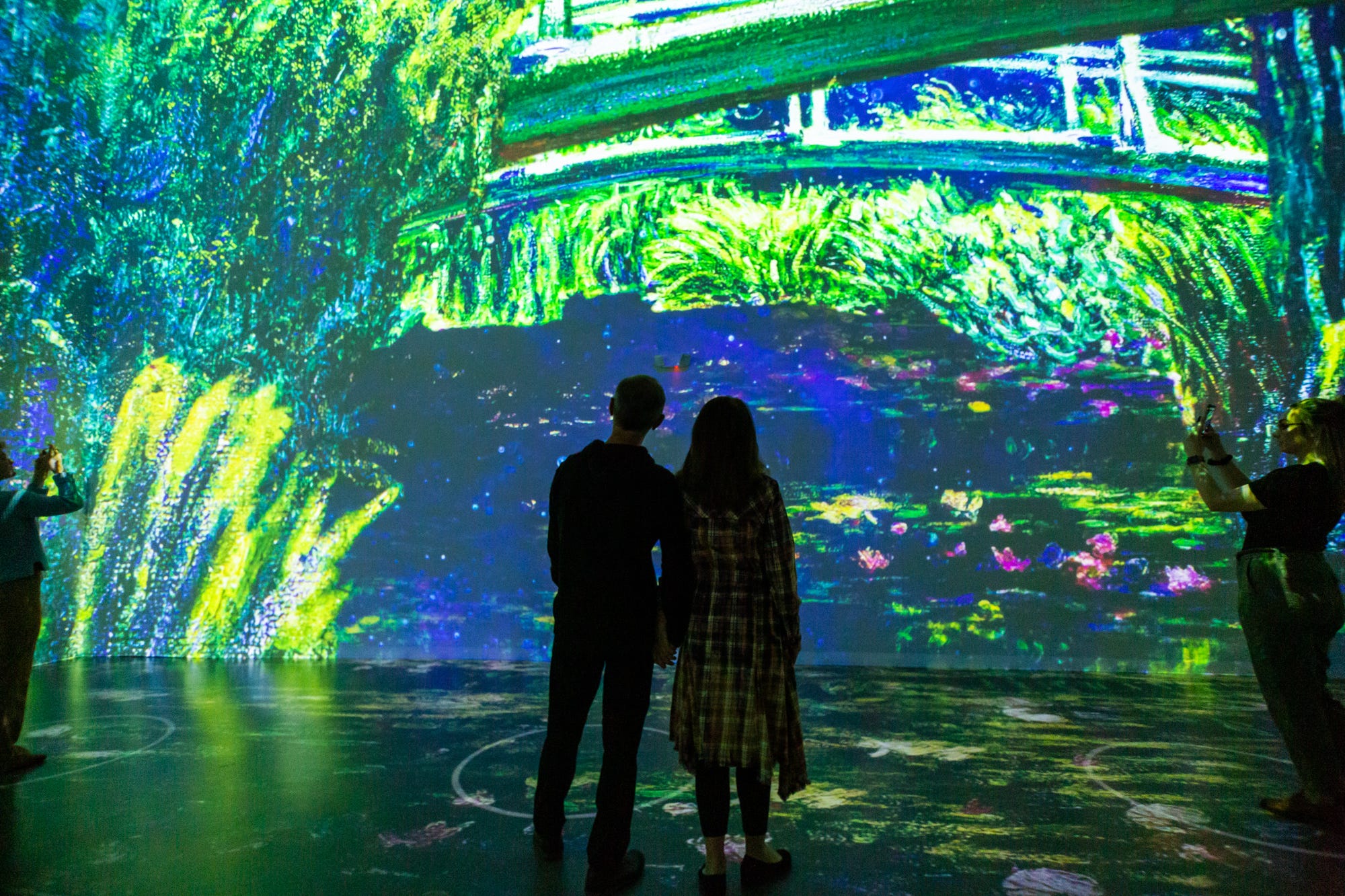 Immersive what to expect at the metro Phoenix art exhibit