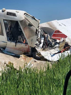 A small plane crashed near Aurora, MO Thursday morning.