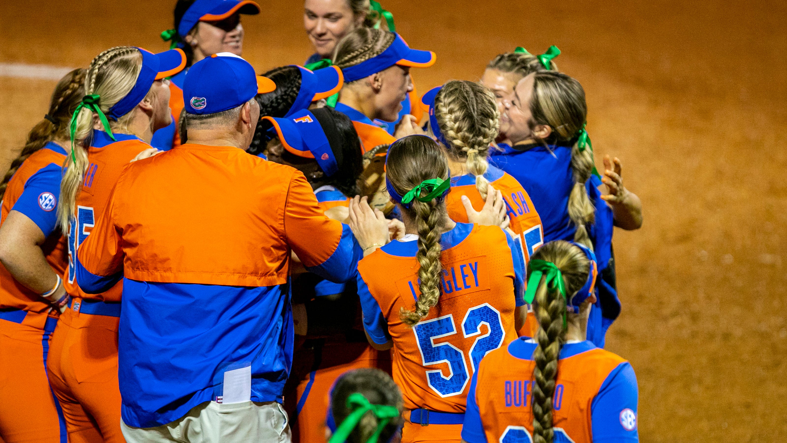 Florida softball A look at Gators schedule for regionals this weekend