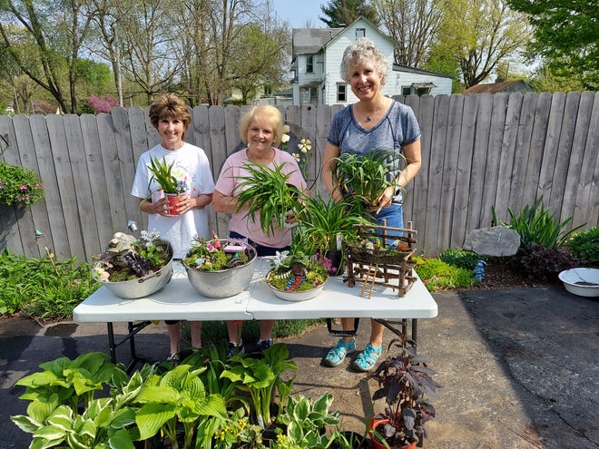 Pictured, from the left, are Spoon River Garden Club members, Becky Eyman, Janice Reneau and Lisa Colgan.
The club will be having its annual plant sale May 21.