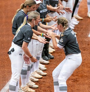 Missouri softball gets ready to play Alabama on May 12 at the SEC Tournament in Gainesville, Fla.