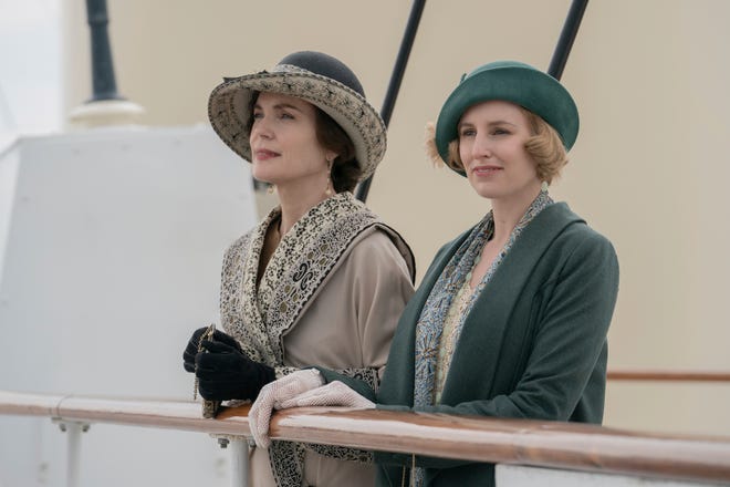 Elizabeth McGovern, à gauche, et Laura Carmichael dans une scène de "Downton Abbey : Une nouvelle ère."