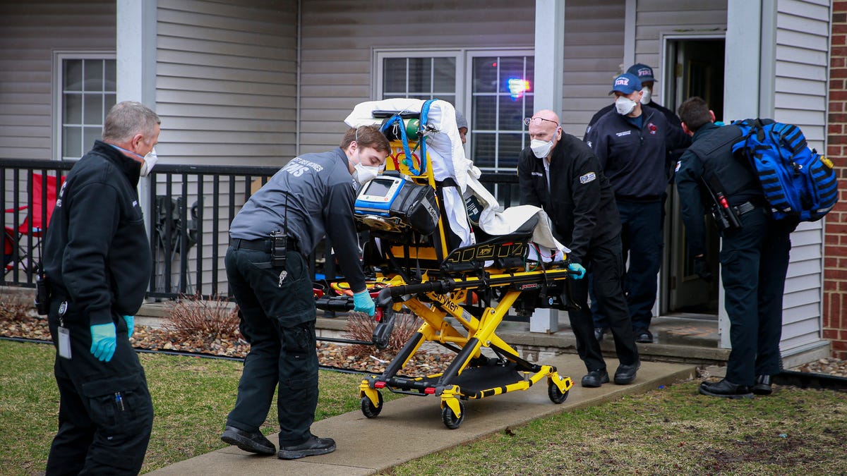 Photos: EMS crews respond with ambulances in Dysart West Des Moines
