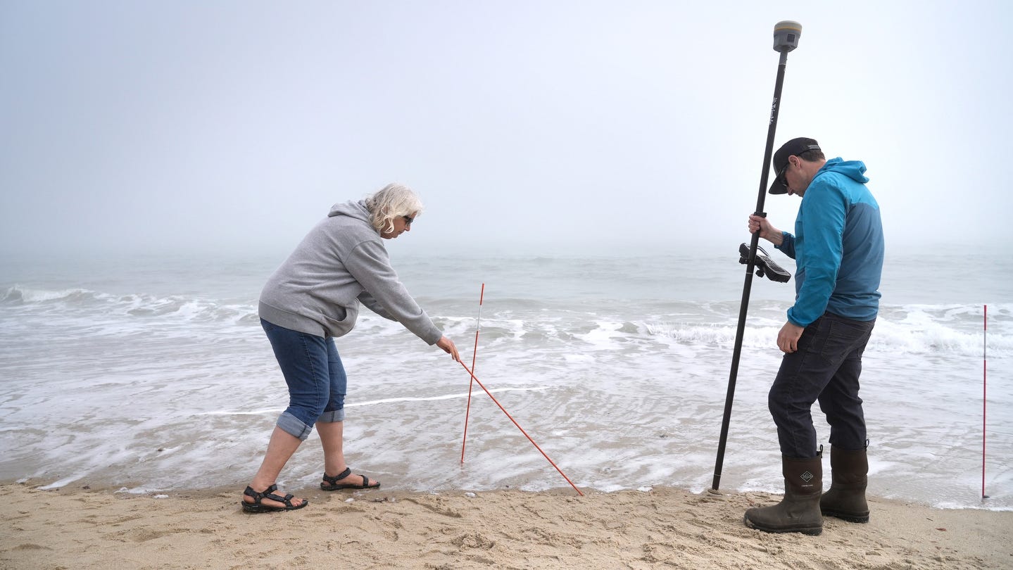 Where's it legal to walk on RI beaches? Scientists find access limited - The Providence Journal