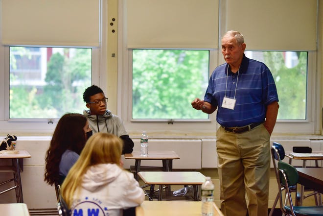 Oklahoma City bomb survivor Richard Williams speaks to seventh graders during Living Lessons: Voices, Visions and Values ​​at Robert Lazar Middle School, Thursday, 05/19/22.