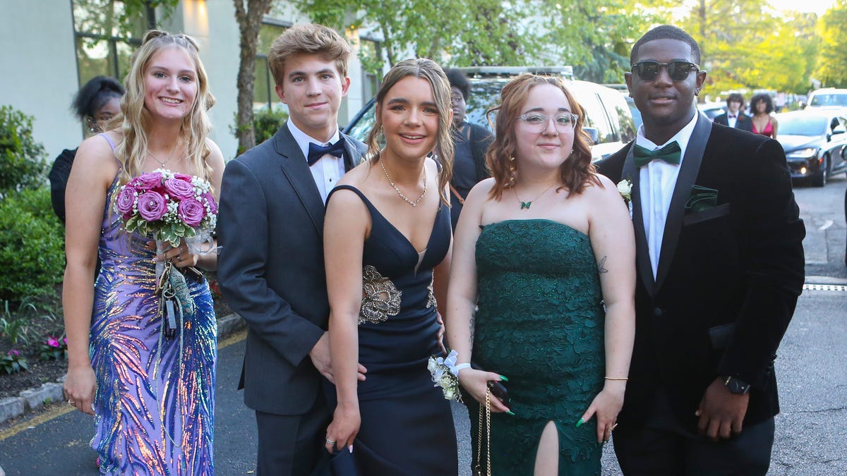 odyssey-charter-school-prom-2022