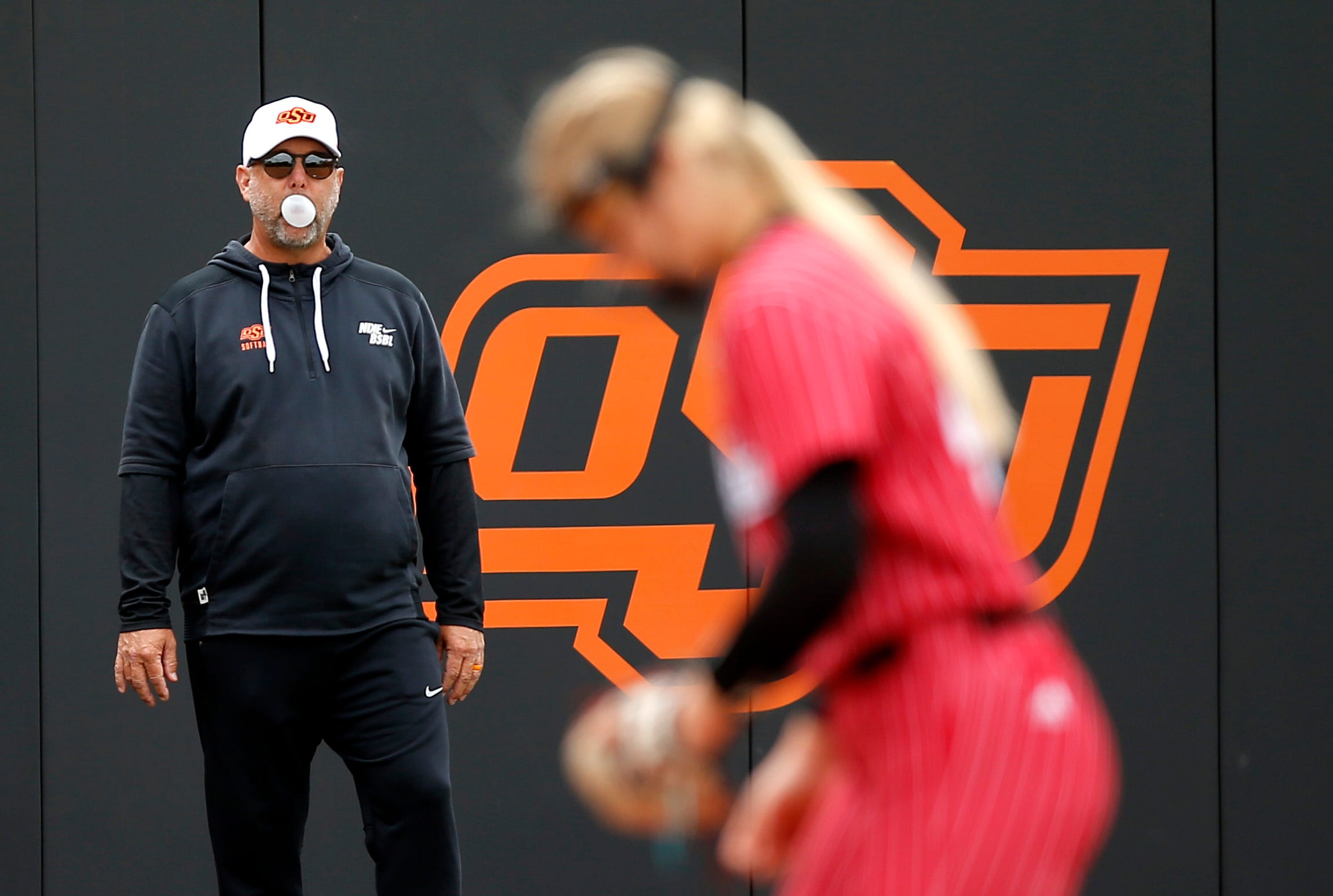 oklahoma-state-softball-coach-kenny-gajewski-gets-new-contract