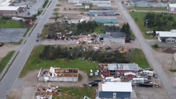 EF3 tornado rips through Gaylord, Michigan killing
