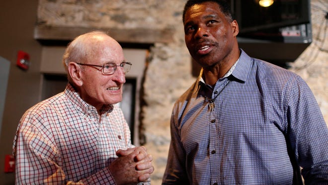 Herschel Walker to continue ad with former Bulldogs coach Vince Dooley