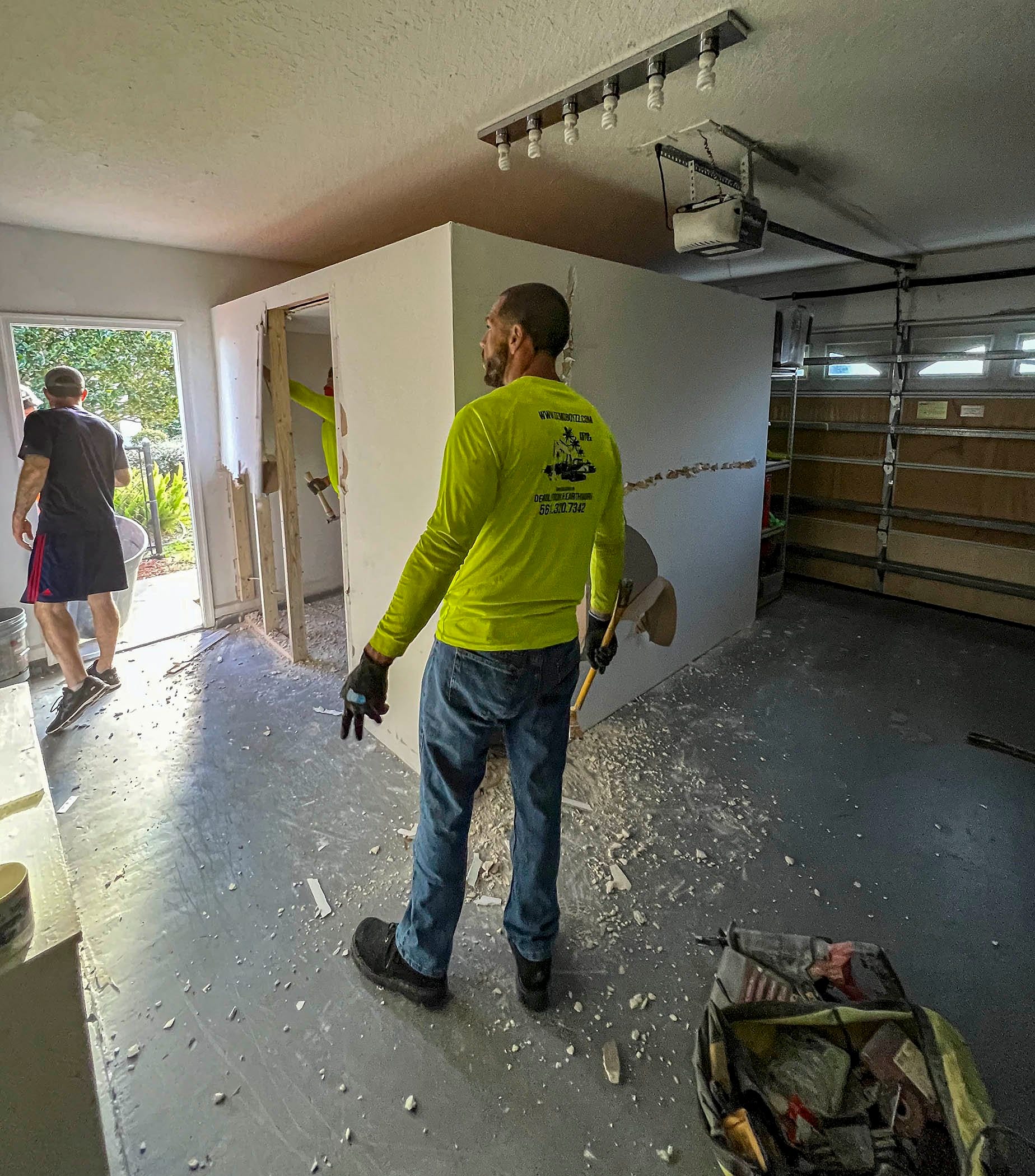 Florida couple who locked teen in garage destroyed room after arrest