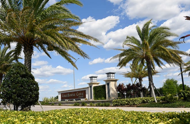 Lakehouse Cove is one of the first Lakewood Ranch communities established in Sarasota County east of I-75.