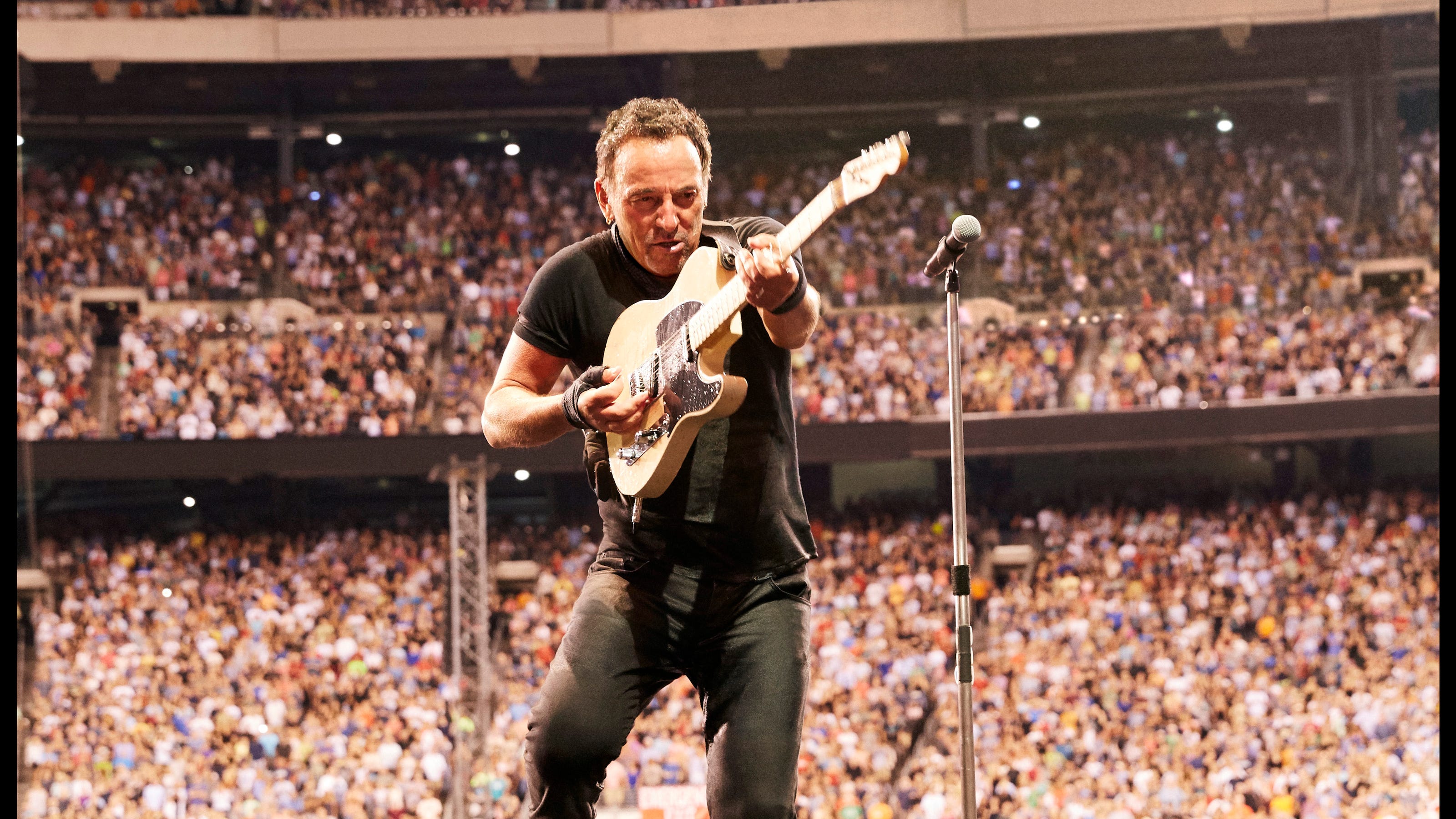 Bruce Springsteen announces 2023 tour with E Street Band