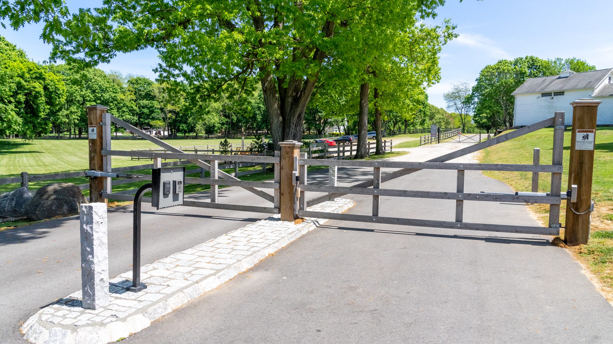 RISD Plans To Permanently Restrict Parking At Tillinghast Place Beach risd-plans-to-permanently-restrict-parking-at-tillinghast-place-beach