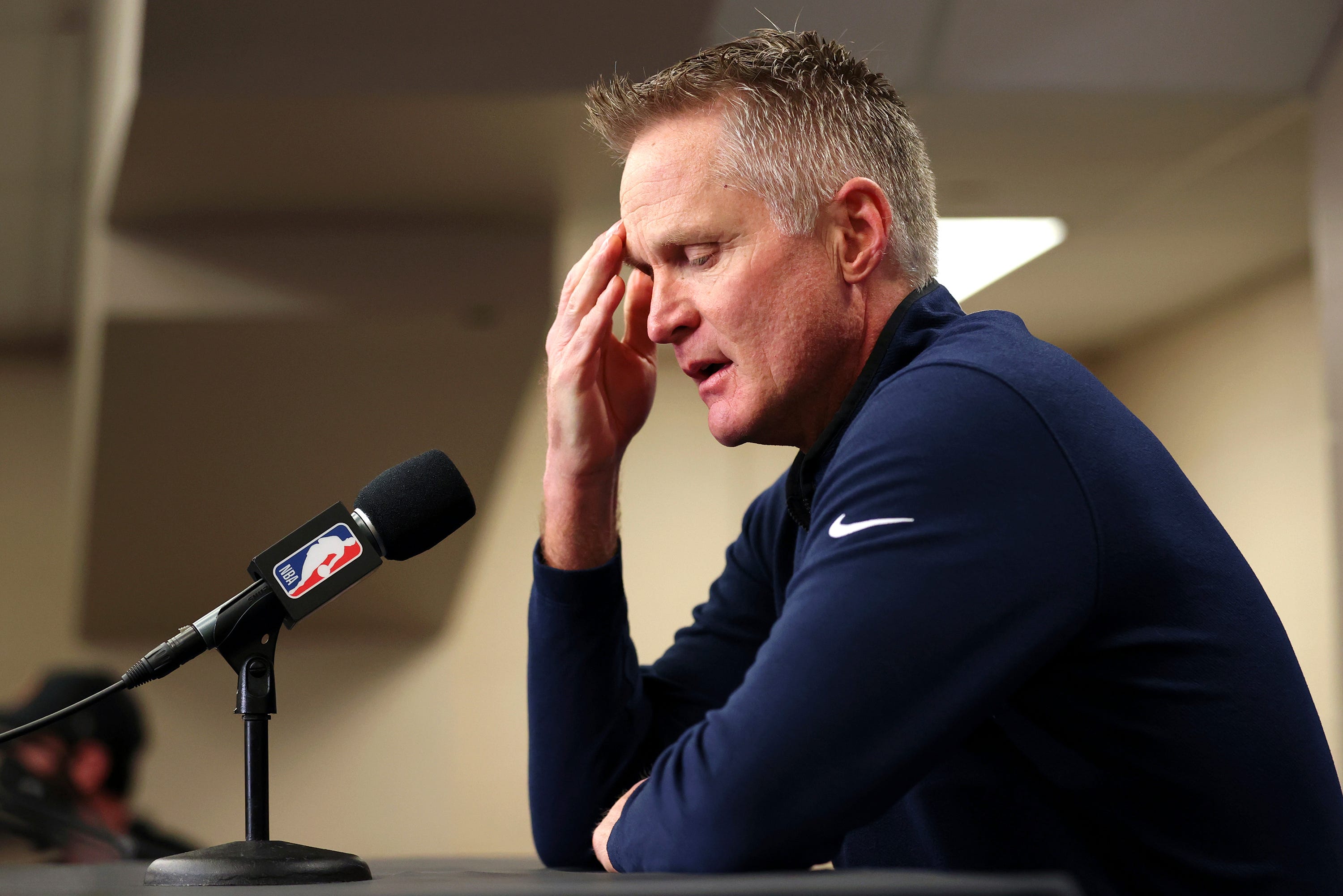 'Enough': Steve Kerr gives emotional speech after school shooting; LeBron James, more react