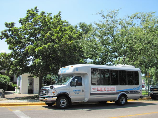 The Interurban Transit Authority runs a free parking shuttle during busy summer weekends from the Saugatuck High School parking lot to downtown Saugatuck.