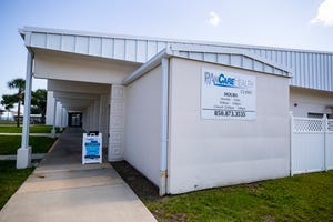 Gulf Coast State College y PanCare Health se asociaron para abrir la clínica en el edificio Rosenwald de la universidad.