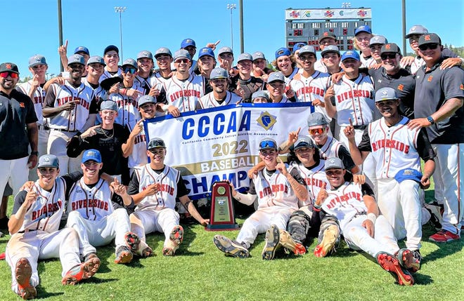 The Riverside City College baseball team poses for a photo after capturing the California Community College Athletic Association state title on Monday, May 30, 2022.