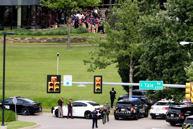 4 killed, shooter dead at Oklahoma medical center