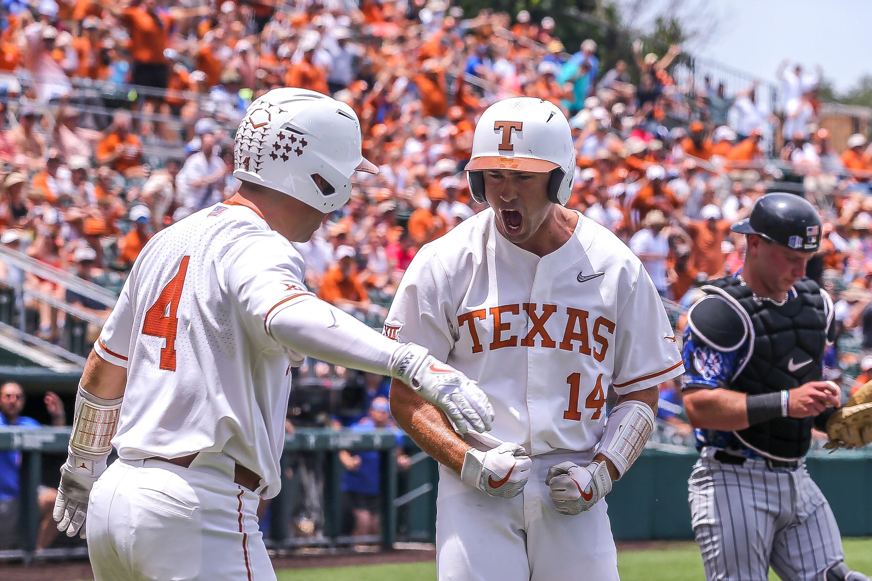 Who won the college world series game last night 1 Texas baseball vs. Notre Dame in College World Series live updates