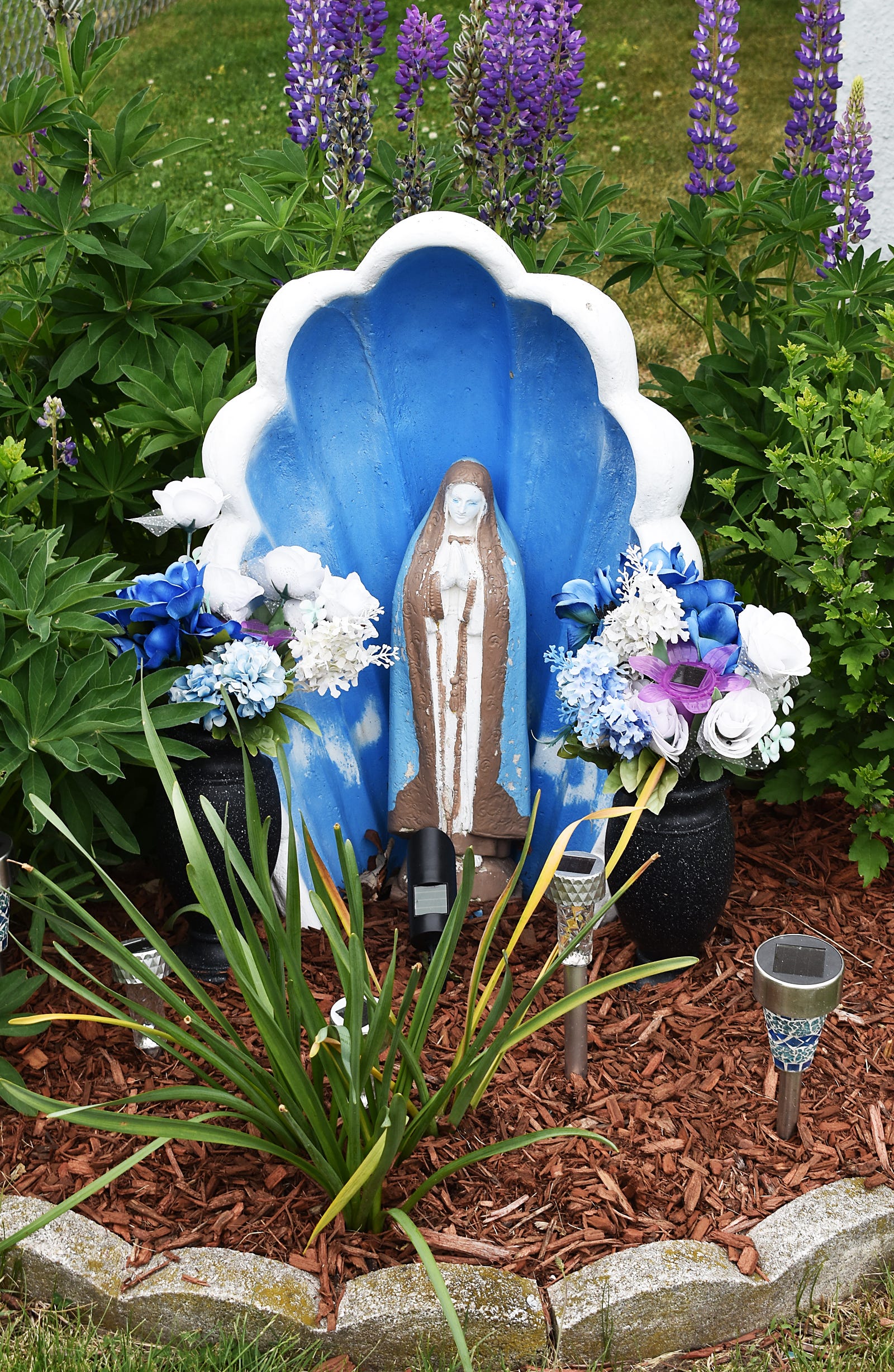 The Bathtub Virgin Mary lawn shrine and how it came to Fall River