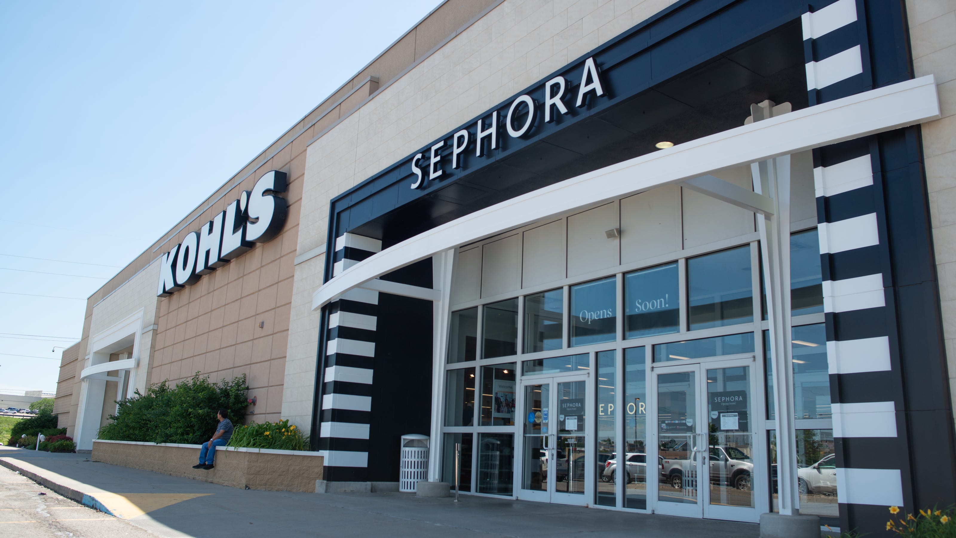 Sephora coming to Kohl's store in Topeka with Monday soft opening