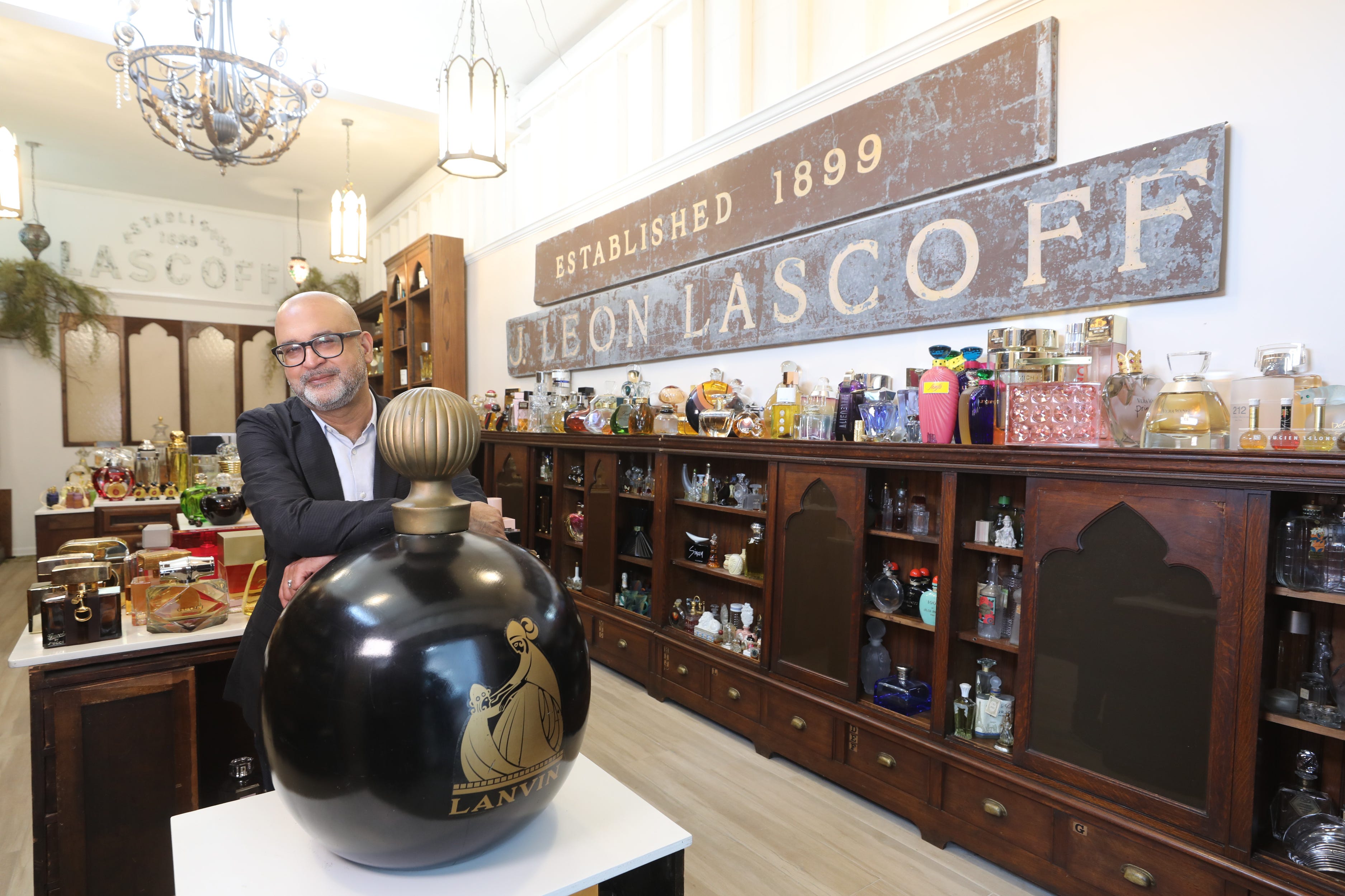Hackensack NJ exhibit of largest oversized perfume collection opens