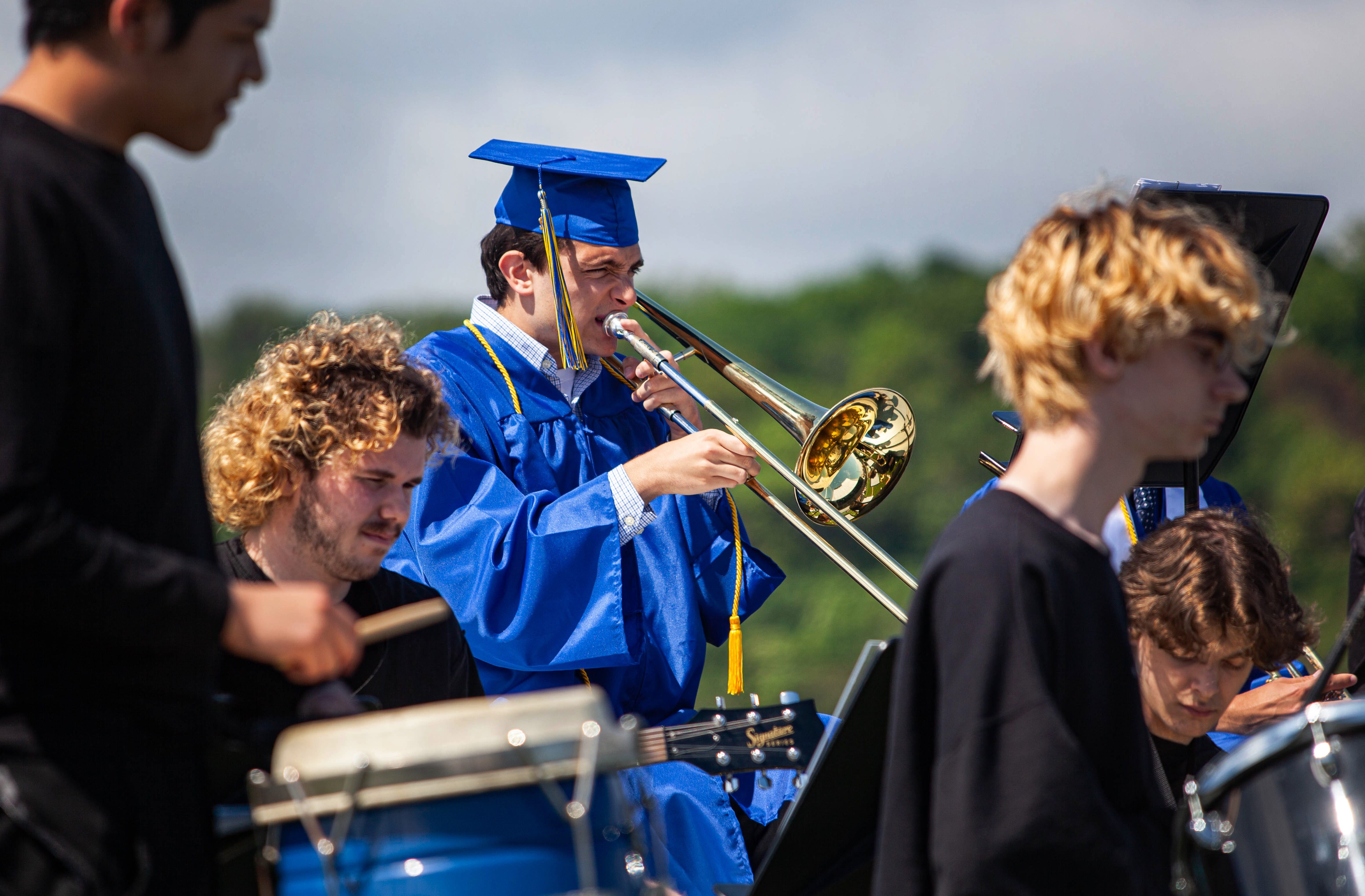 Hull High School holds 65th commencement for the Class of 2022