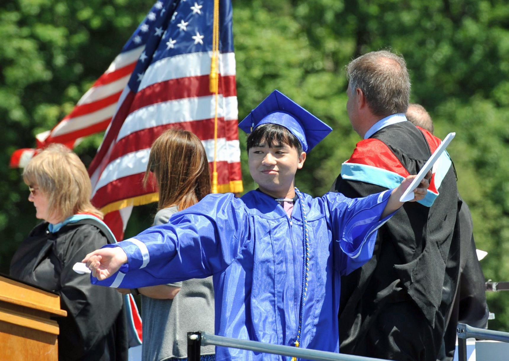 Braintree High School graduates 429 members of Class of 2022