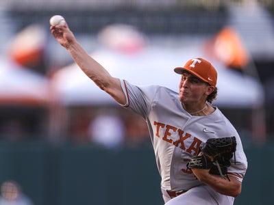 Texas extends its winning streak as Travis Sthele shifts role, shuts down New Orleans
