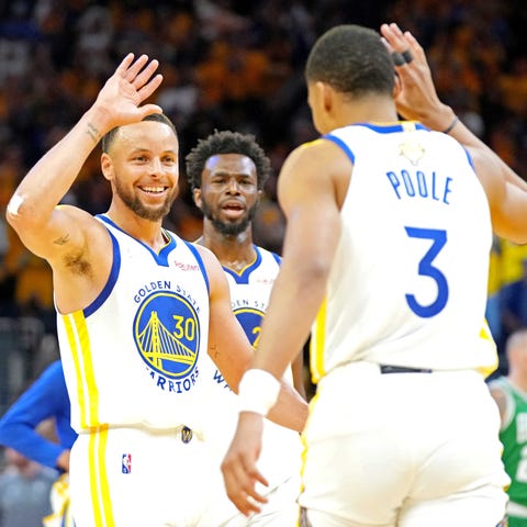 Steph Curry (30) had 29 points for the Warriors, w