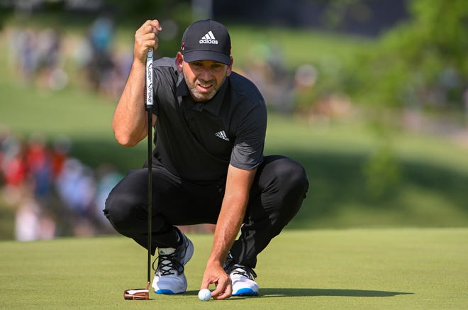 Sergio Garcia slår på den niende green under første runde af 2022 PGA Championship den 19. maj.