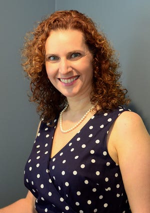 Chelmsford High School's Dr. Linda Tanini was named the 2022 recipient of the Massachusetts Outstanding Biology Teacher Award by the National Association of Biology Teachers.