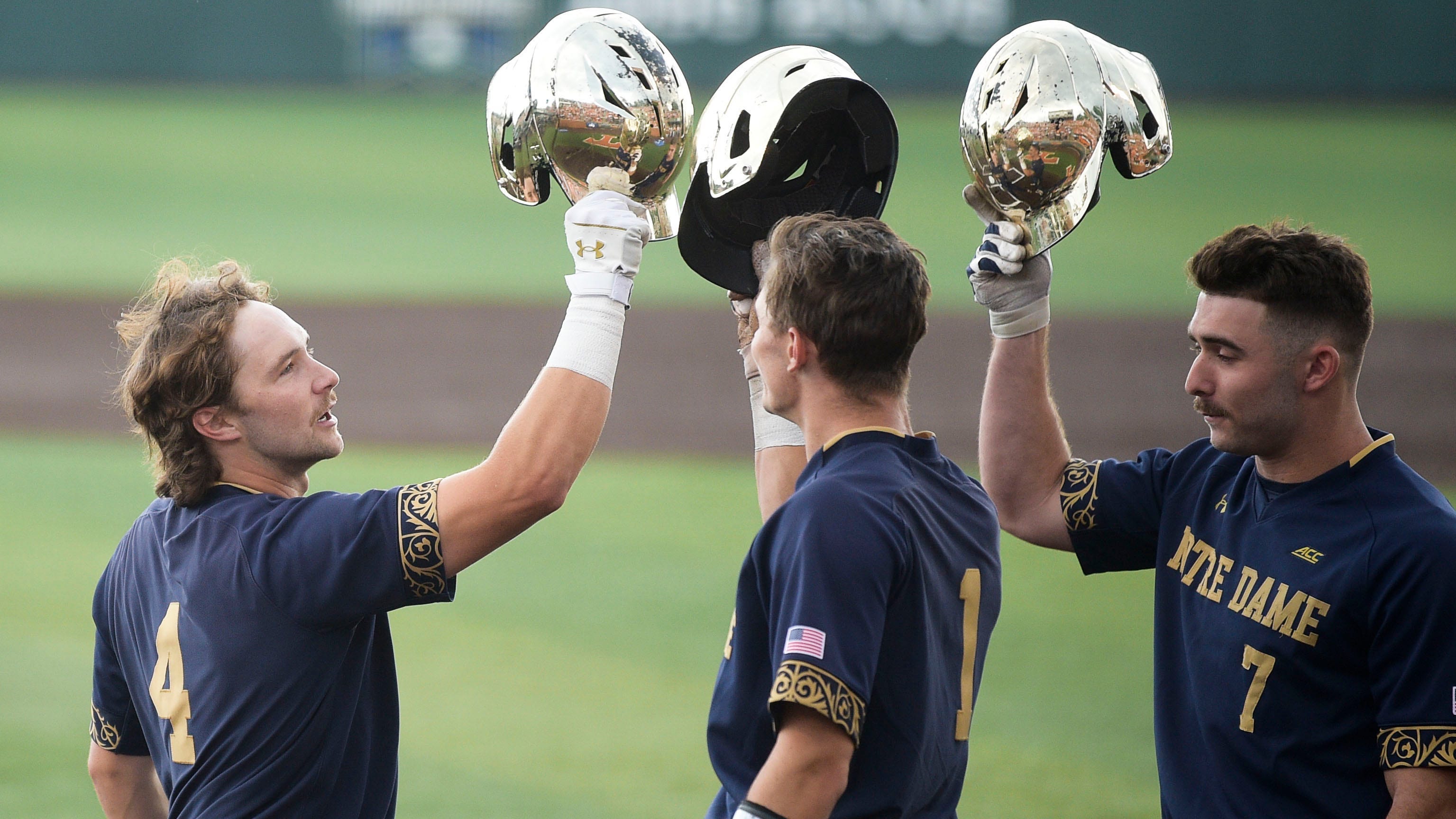 Notre Dame takes big step toward CWS spot with win at Tennessee