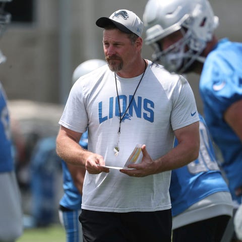 Dan Campbell guides the Lions through workouts dur
