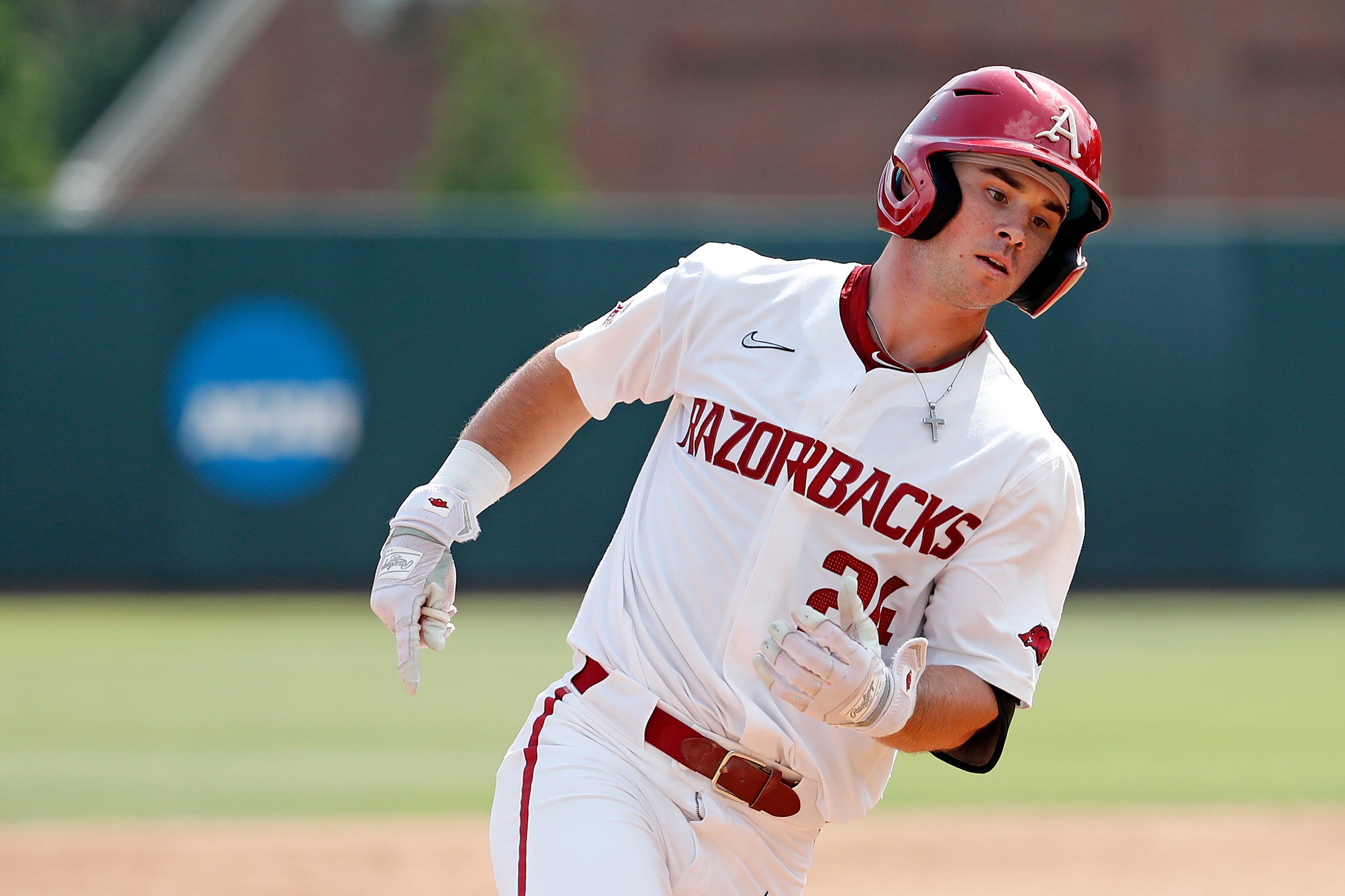 What to know about Arkansas baseball's Braydon b before the CWS