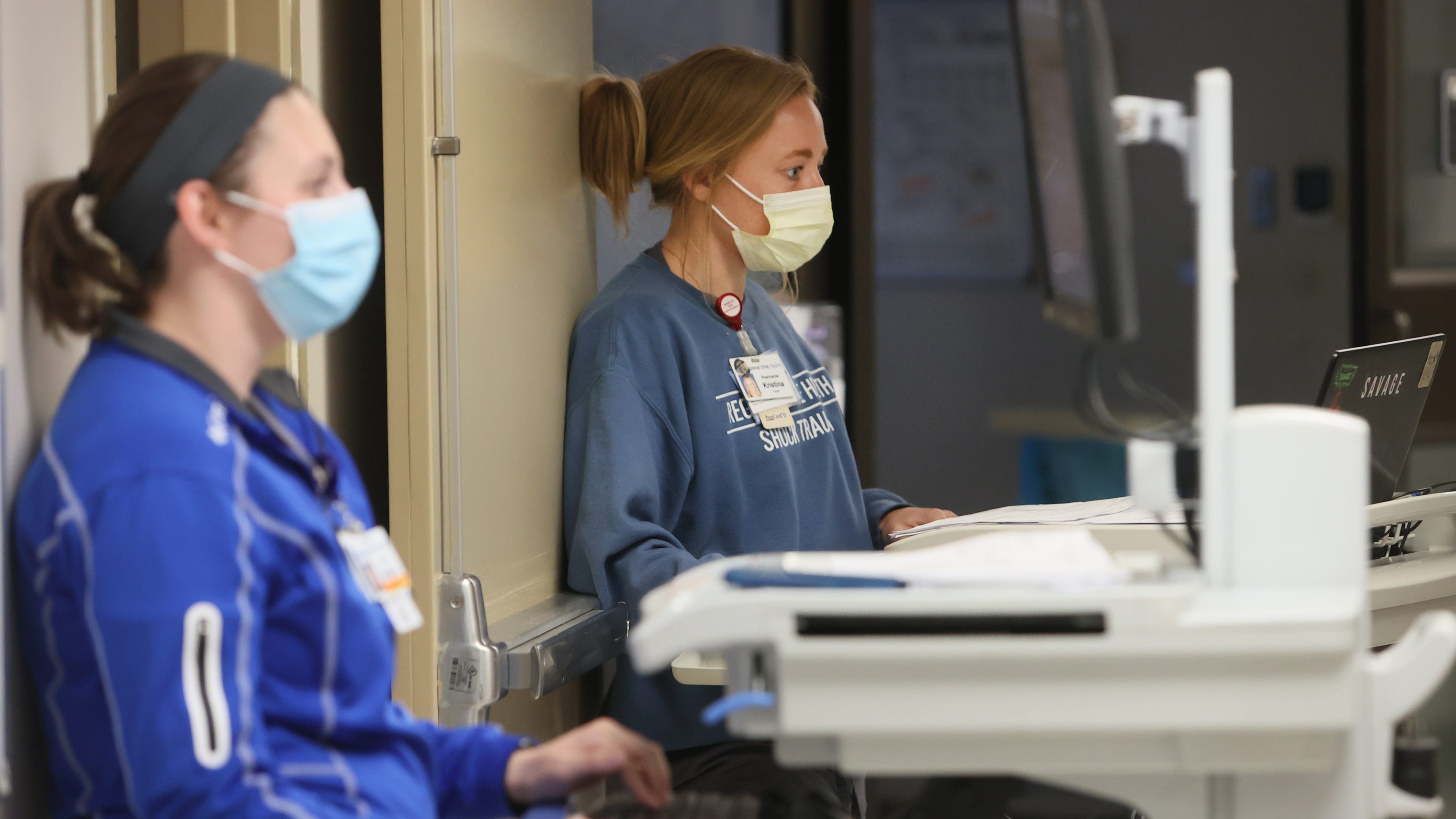 COVID-19 case count decreasing in Wisconsin, hospitalizations increase COVID-19 case count decreasing in Wisconsin, hospitalizations increase