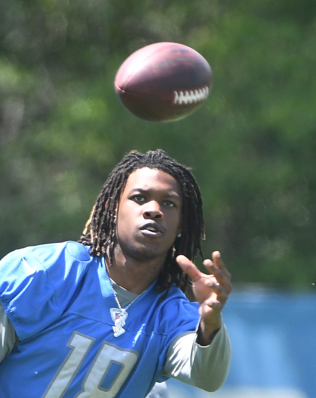 Detroit Lions merilis satu, memindahkan empat pemain ke daftar cedera