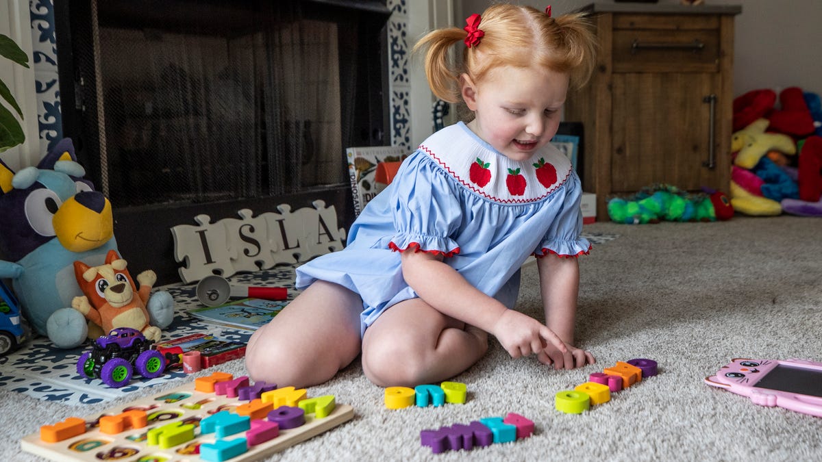 Kentucky toddler, 2, is the youngest Mensa member in US