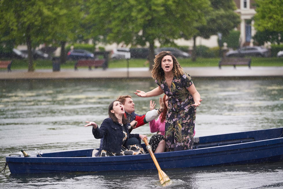 Emma Sidi, Joe Barnes et Rose Matafeo dans "Starstruck."