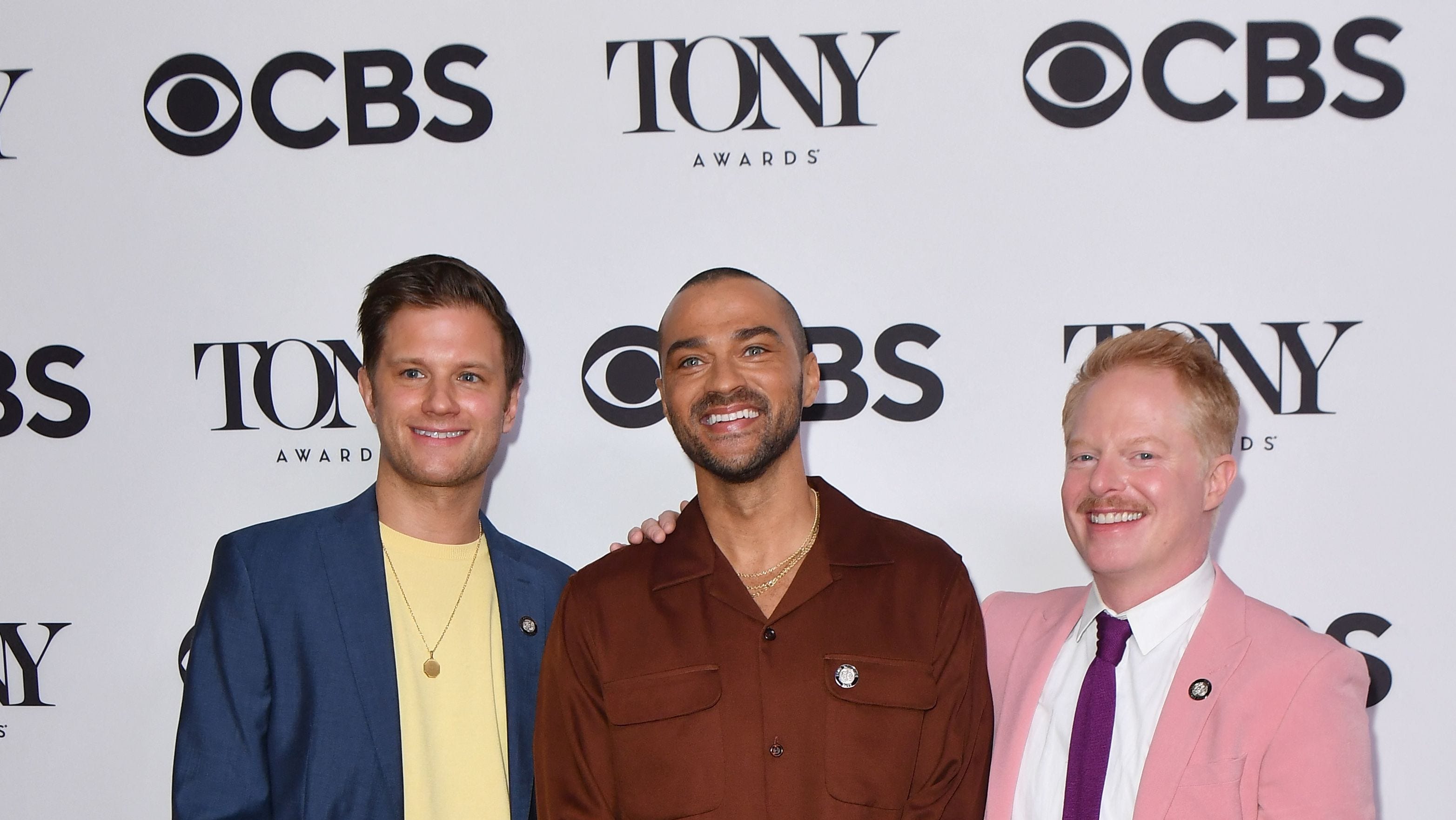 Jesse Tyler Ferguson talks Jesse Williams' nude leak at Tony Awards