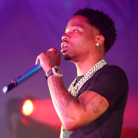 LOS ANGELES, CALIFORNIA - MAY 06: Roddy Ricch perf