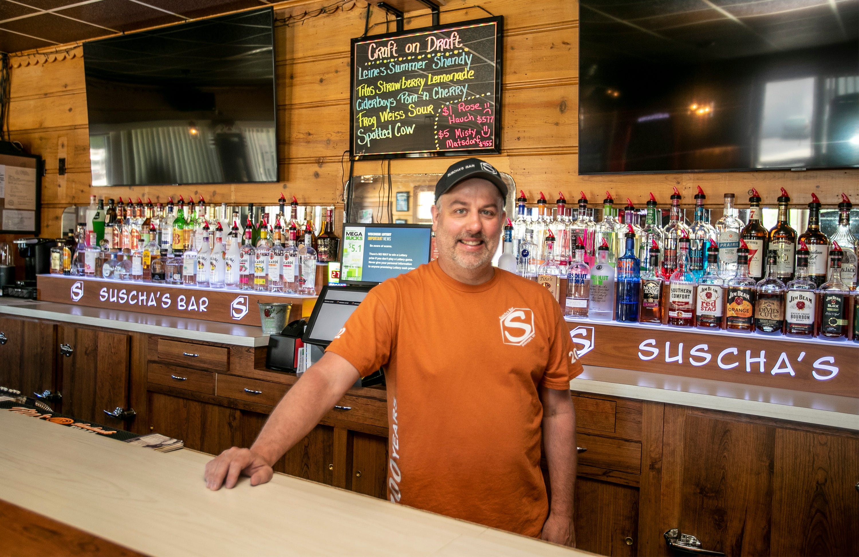 Suscha's Bar in Sheboygan celebrates 100 years of family business