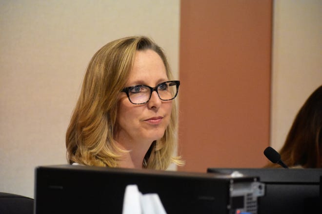 Lakeway City Manager Julie Oakley resigning for job at a national accounting firm