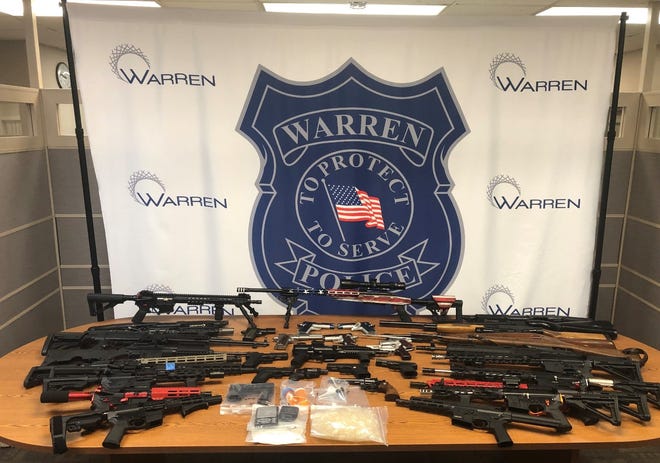 Pria yang dituduh menjual shabu memiliki 10 ribu butir amunisi, kata polisi Warren