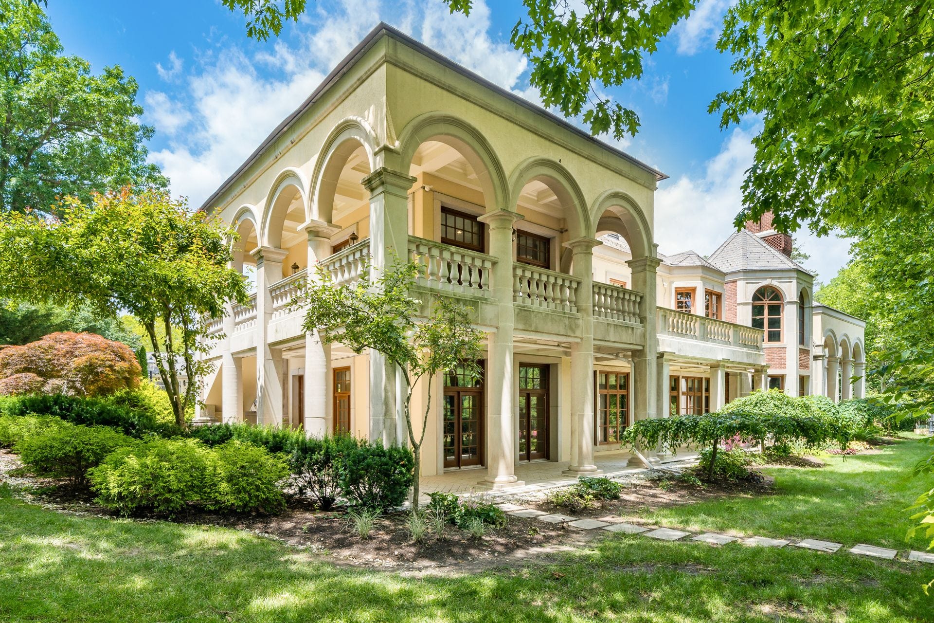 Columbus mansion listed for a record $8 million