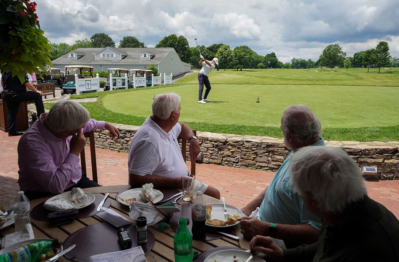 Attleboro's Davis Chatfield is managing a course toward a pro golf career Attleboro's Davis Chatfield is managing a course toward a pro golf career