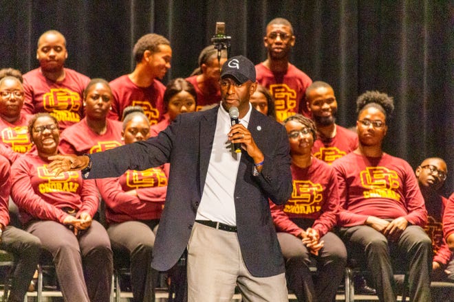 Andrew Gillum speaking to an enthusiastic crowd at Bethune-Cookman University in 2018.